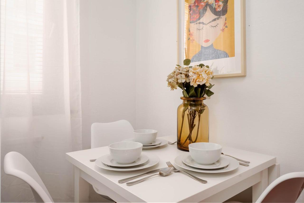 King Bed Home, Next To Akh Michelbeuern Βιέννη Εξωτερικό φωτογραφία